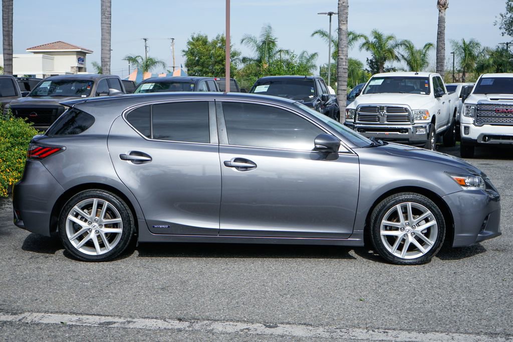 Used 2016 Lexus CT 200h w/ Accessory Package 2 FWD image 10