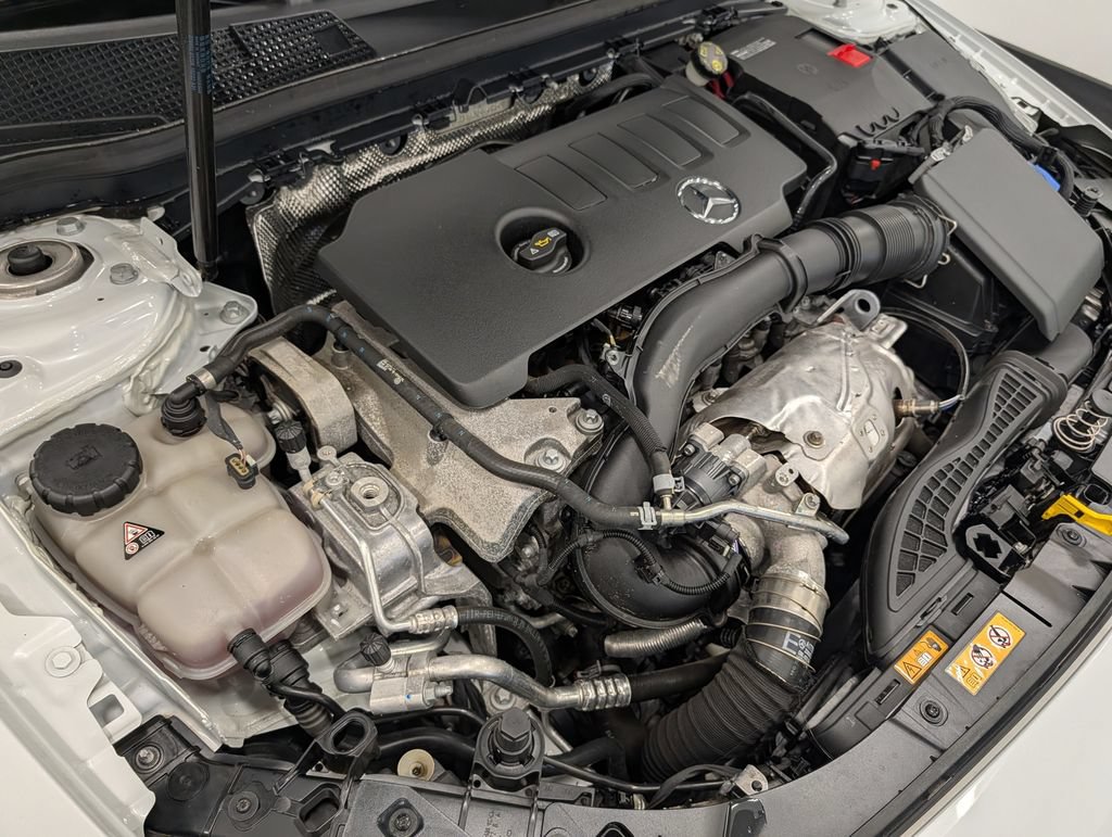 Used 2023 Mercedes-Benz CLA 250 4MATIC image 30