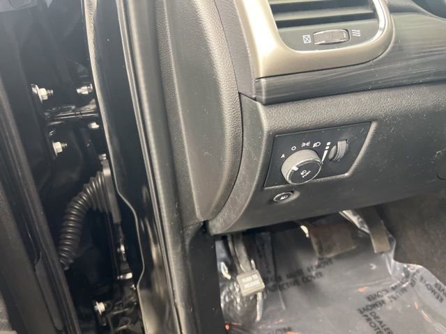 Used 2021 Jeep Grand Cherokee Laredo X image 13