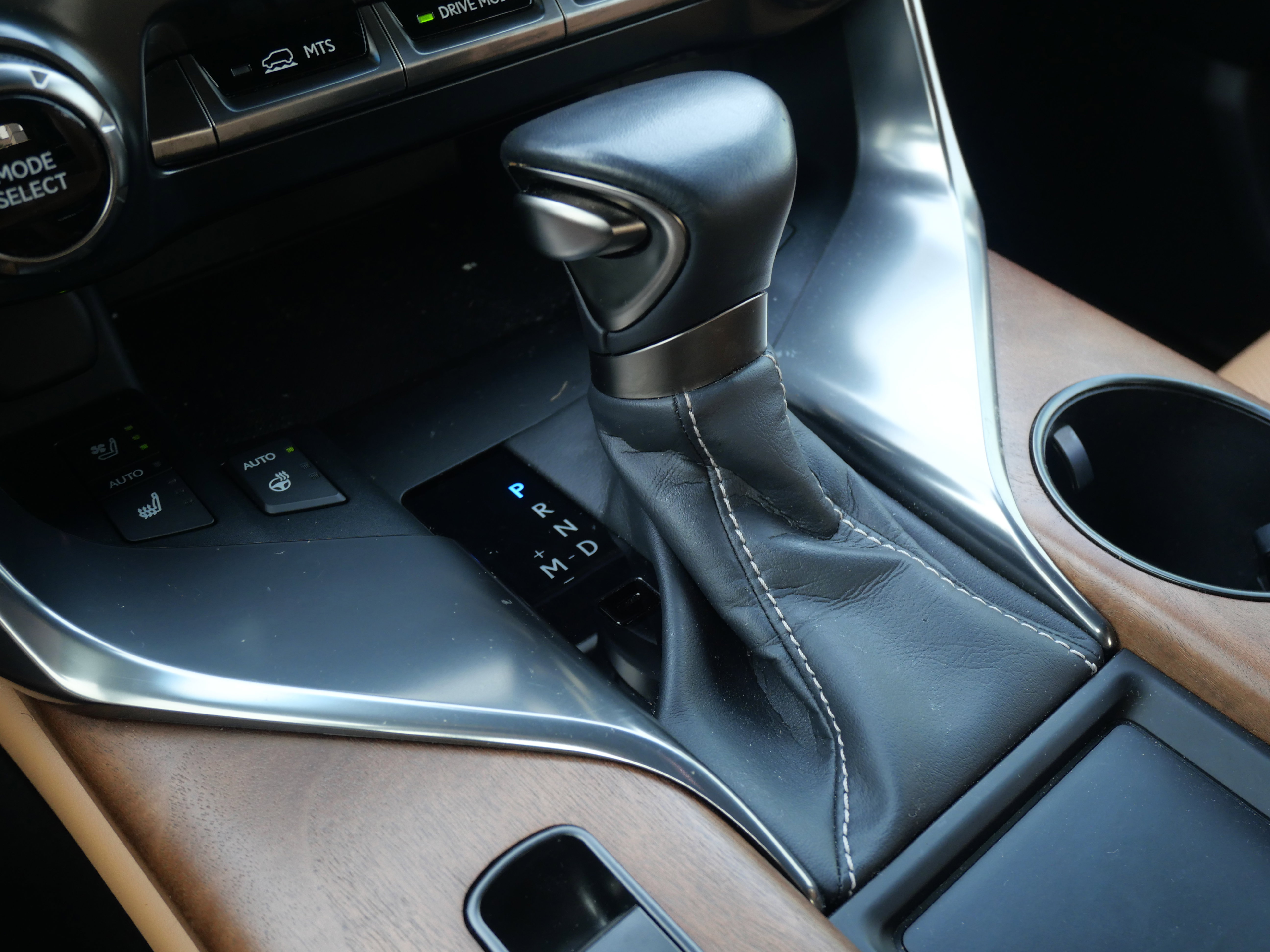 Certified 2024 Lexus LX 600 4WD w/ Luxury Package image 29