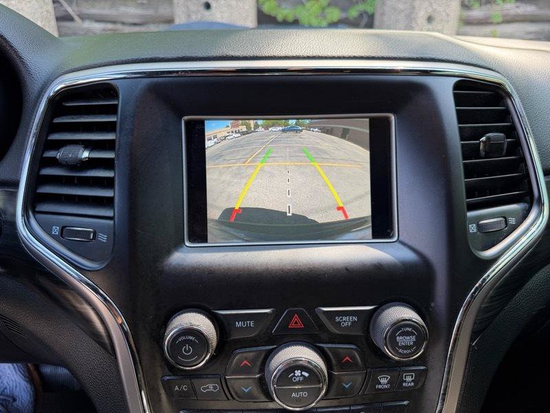 Used 2019 Jeep Grand Cherokee Laredo RWD image 25