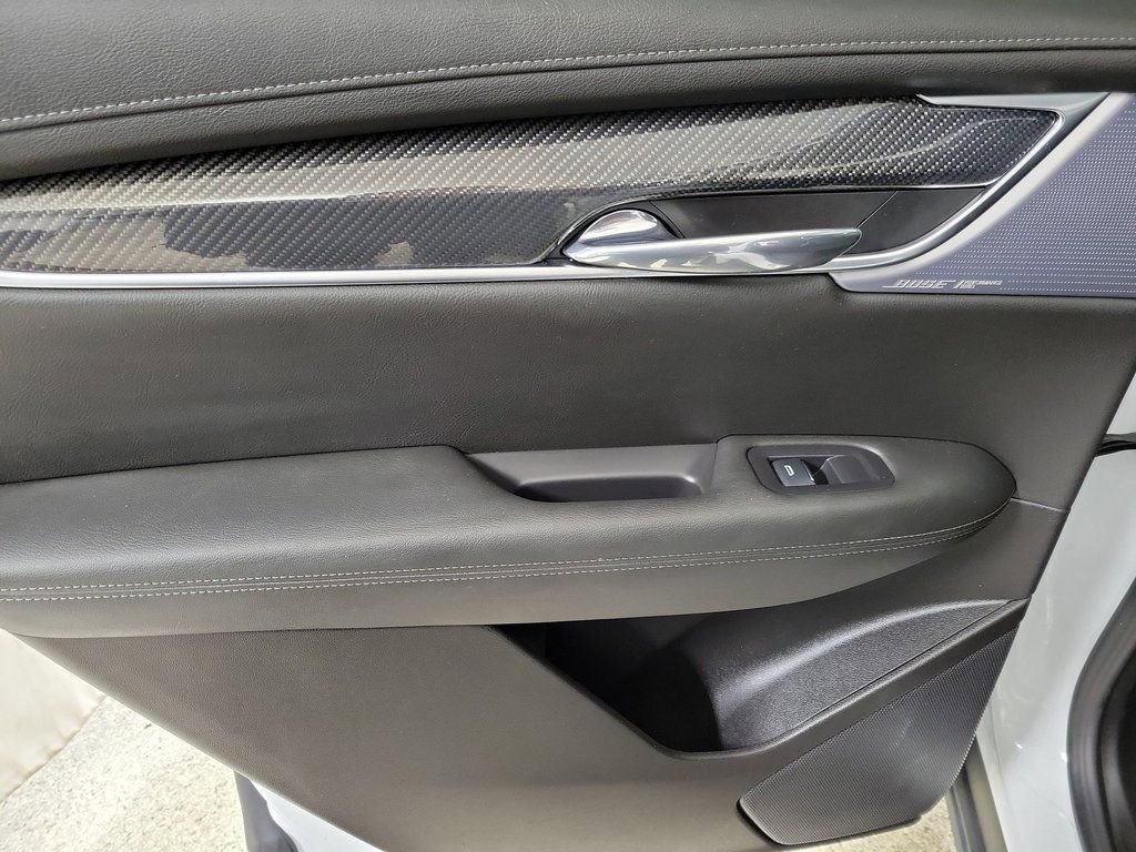 Certified 2024 Cadillac XT6 Sport w/ LPO, Onyx Lite Package image 20