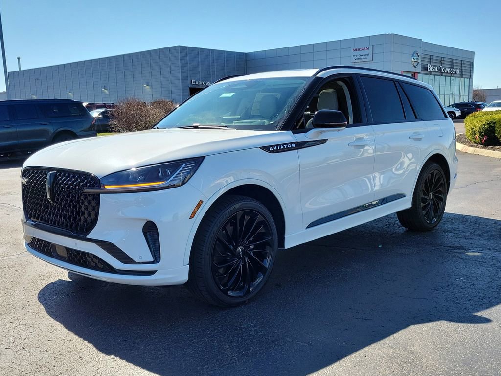 New 2026 Lincoln Aviator Reserve image 8