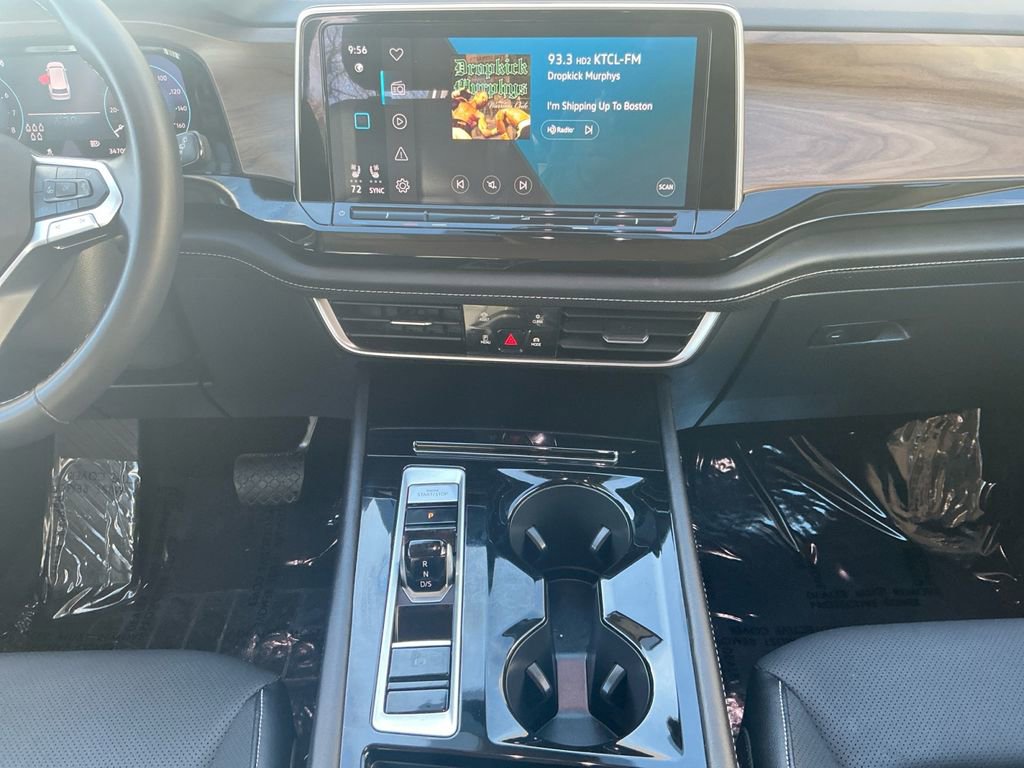 Used 2025 Volkswagen Atlas SE image 11