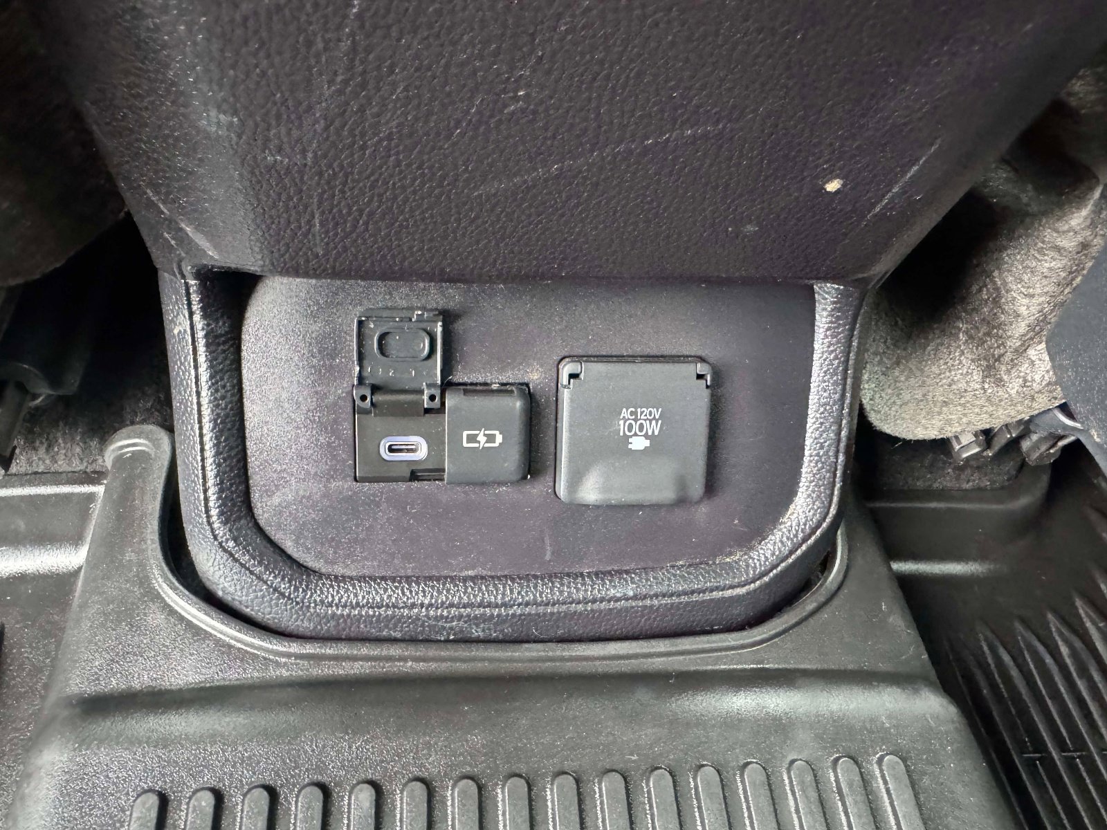 Used 2023 Toyota Highlander Limited AWD/4WD image 21
