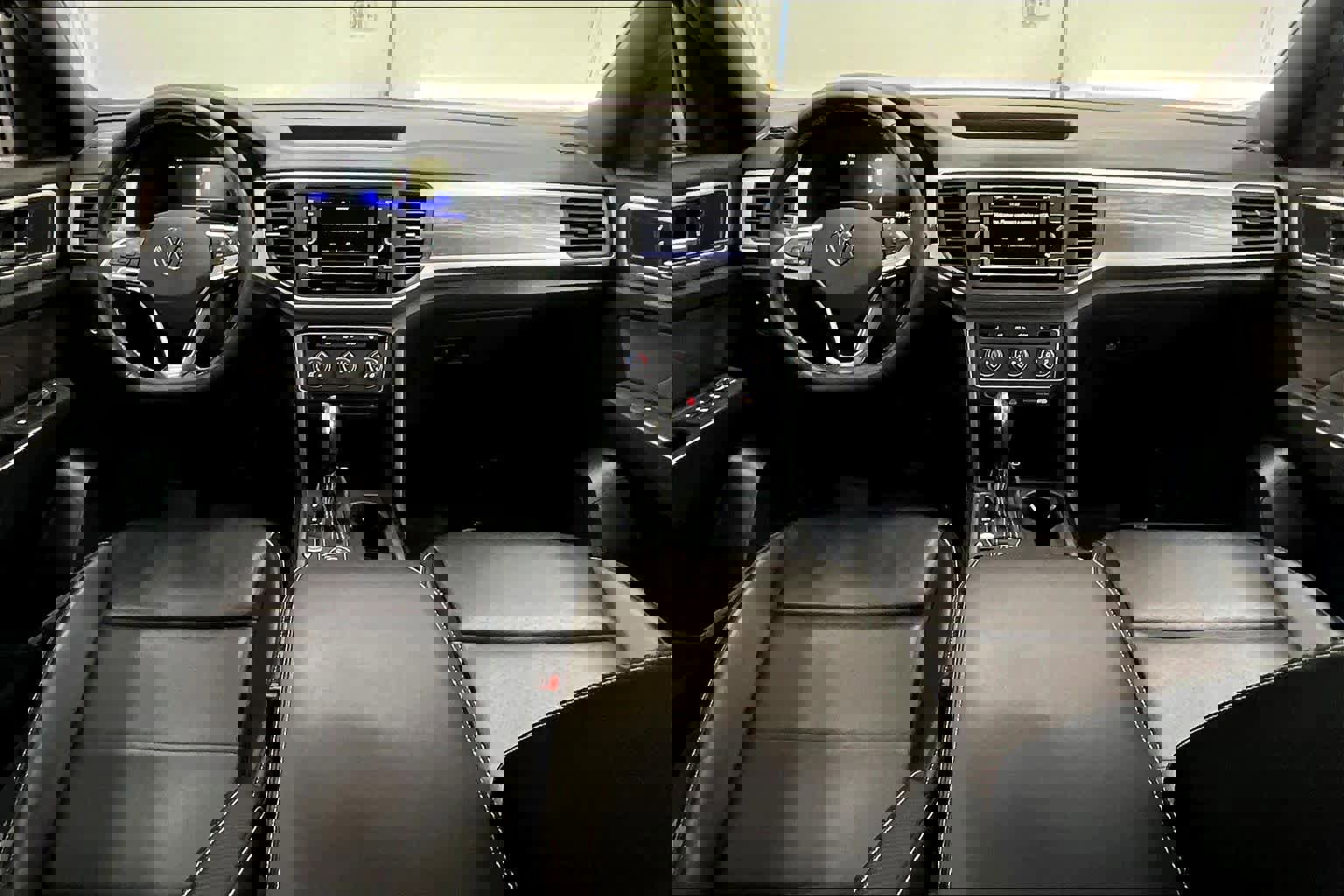 Used 2023 Volkswagen Atlas Cross Sport SE image 18