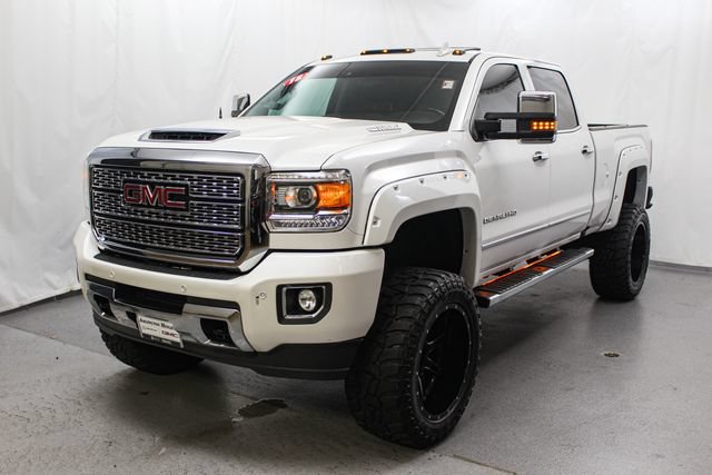 Used 2018 GMC Sierra 3500 Denali AWD/4WD image 5