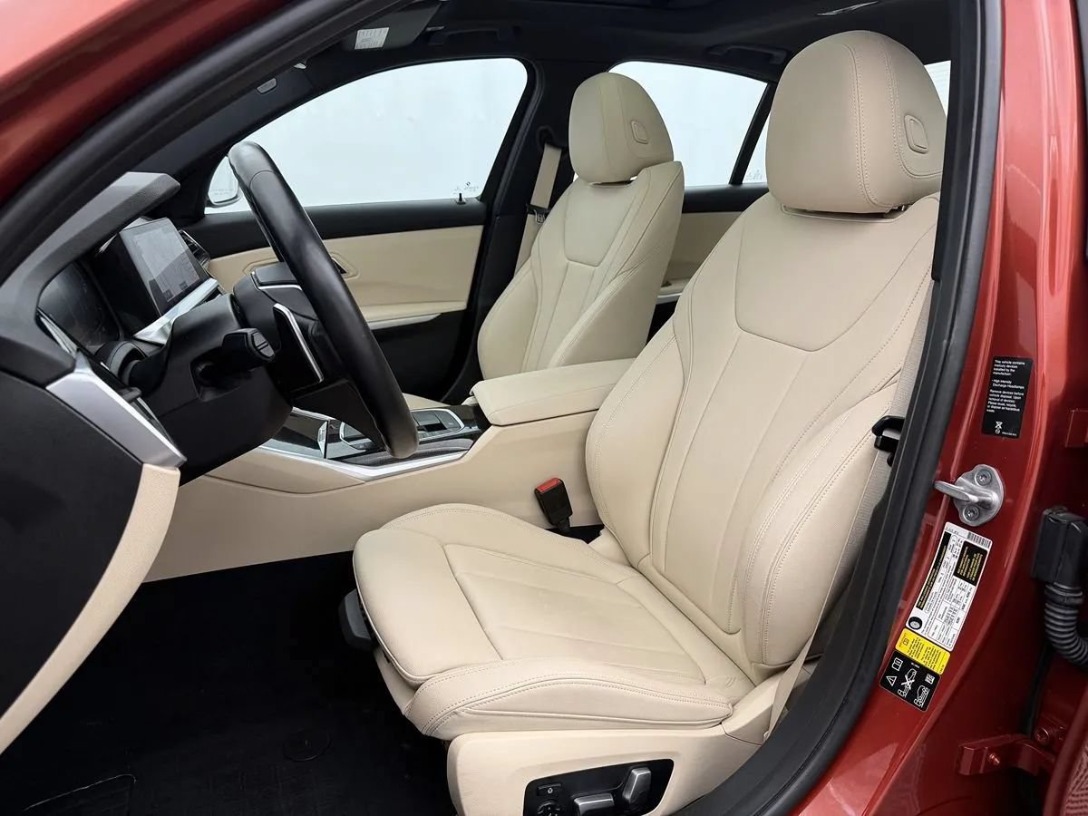 Used 2021 BMW 330i xDrive Sedan w/ Convenience Package AWD/4WD image 10