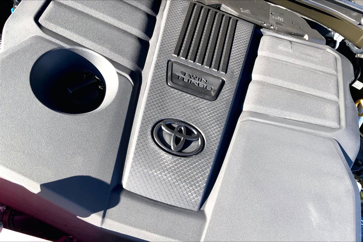 New 2026 Toyota Tundra Platinum AWD/4WD image 17