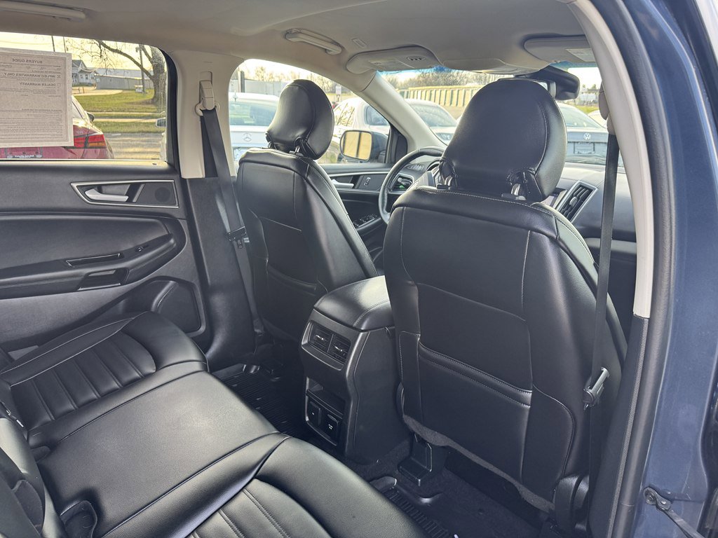 Used 2019 Ford Edge SEL w/ Equipment Group 201A AWD/4WD image 16