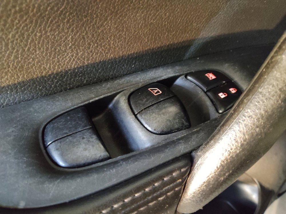 Used 2021 Nissan Rogue Sport S FWD image 27