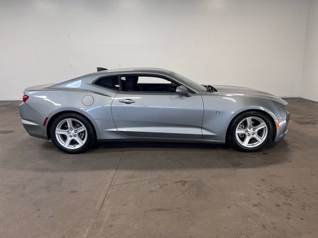Used 2023 Chevrolet Camaro LT image 2