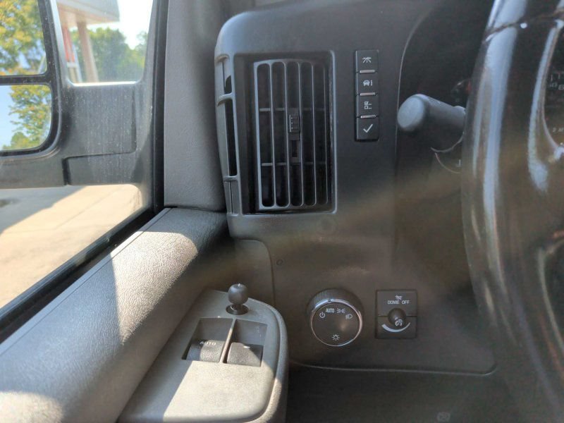 Used 2020 Chevrolet Express 3500 LS RWD image 19
