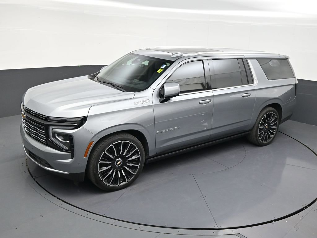 Used 2025 Chevrolet Suburban High Country AWD/4WD image 12