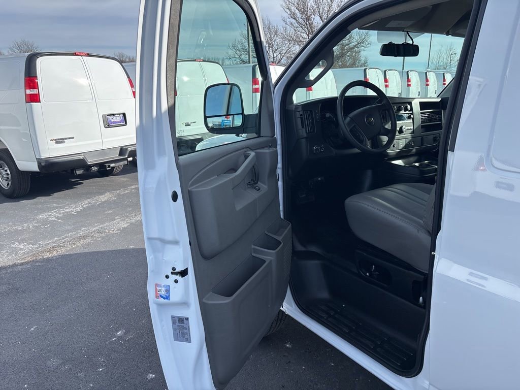 New 2025 Chevrolet Express 2500 w/ Driver Convenience Package image 9
