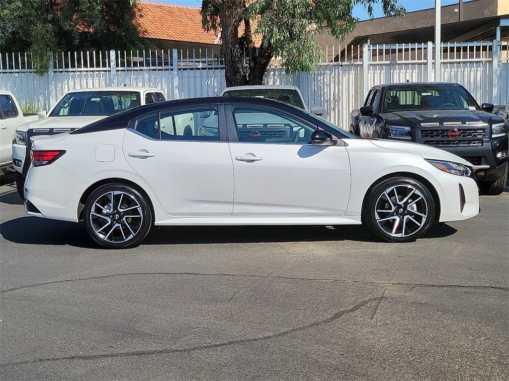 New 2025 Nissan Sentra SR w/ Lighting Package image 31