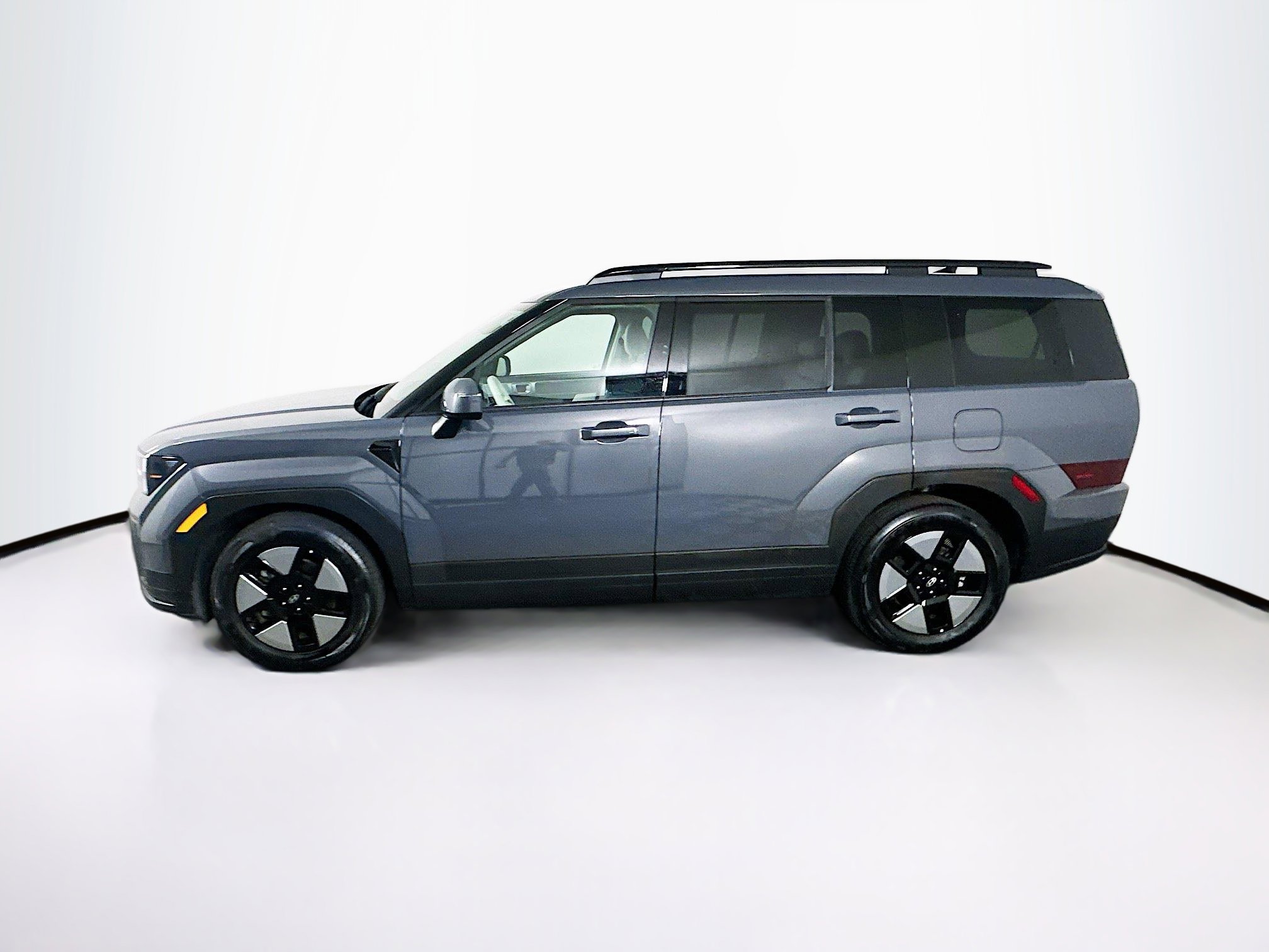 Used 2025 Hyundai Santa Fe SEL image 4