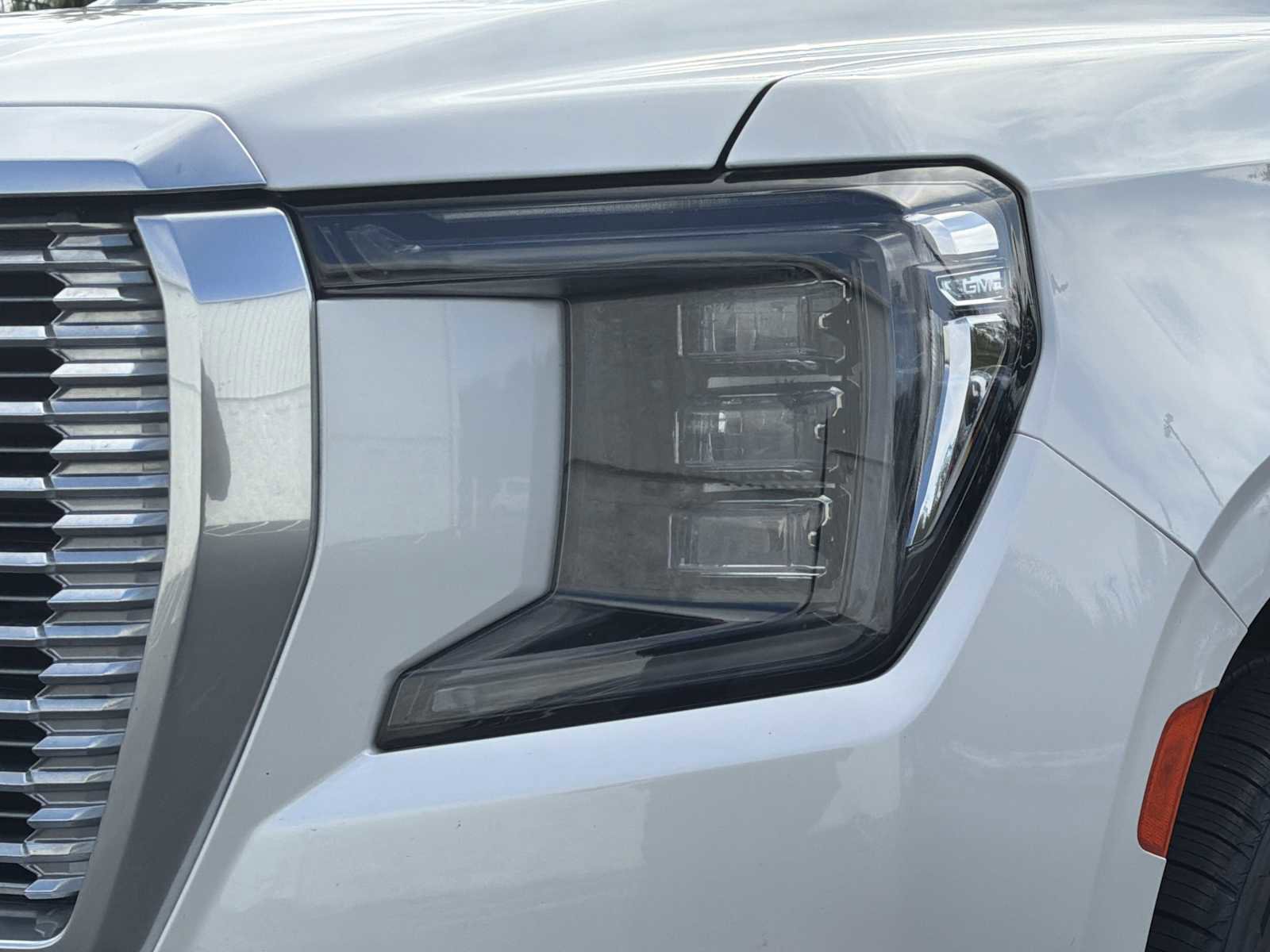 Used 2024 GMC Yukon Denali w/ Denali Reserve Package image 38