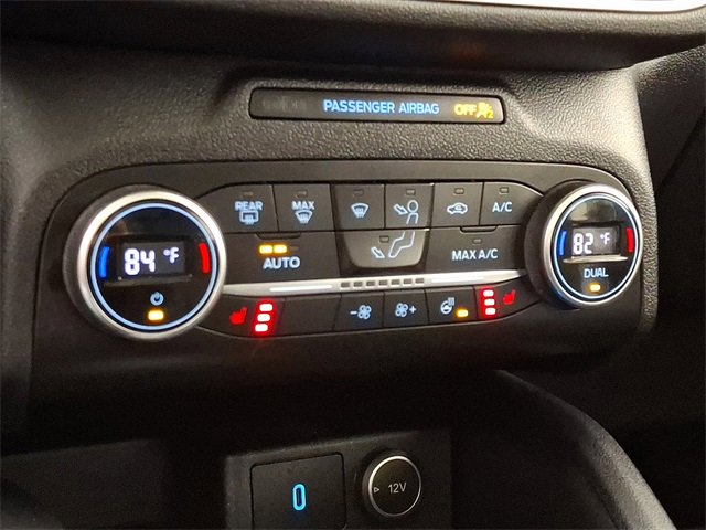 Used 2020 Ford Escape Titanium image 18