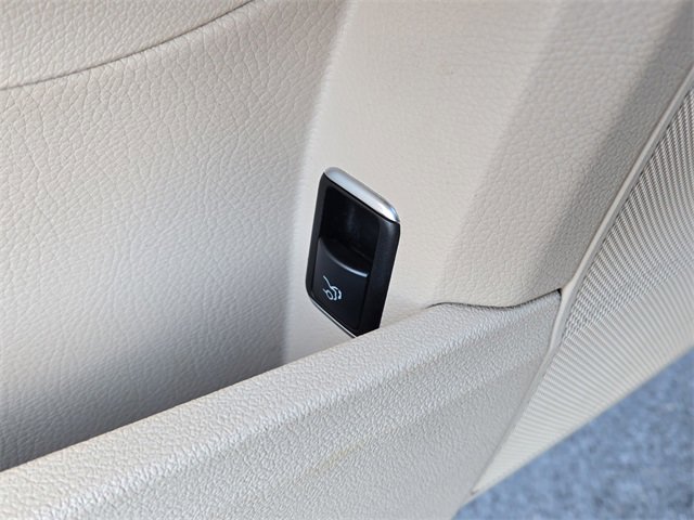 Used 2014 Mercedes-Benz E 350 4MATIC Sedan image 23