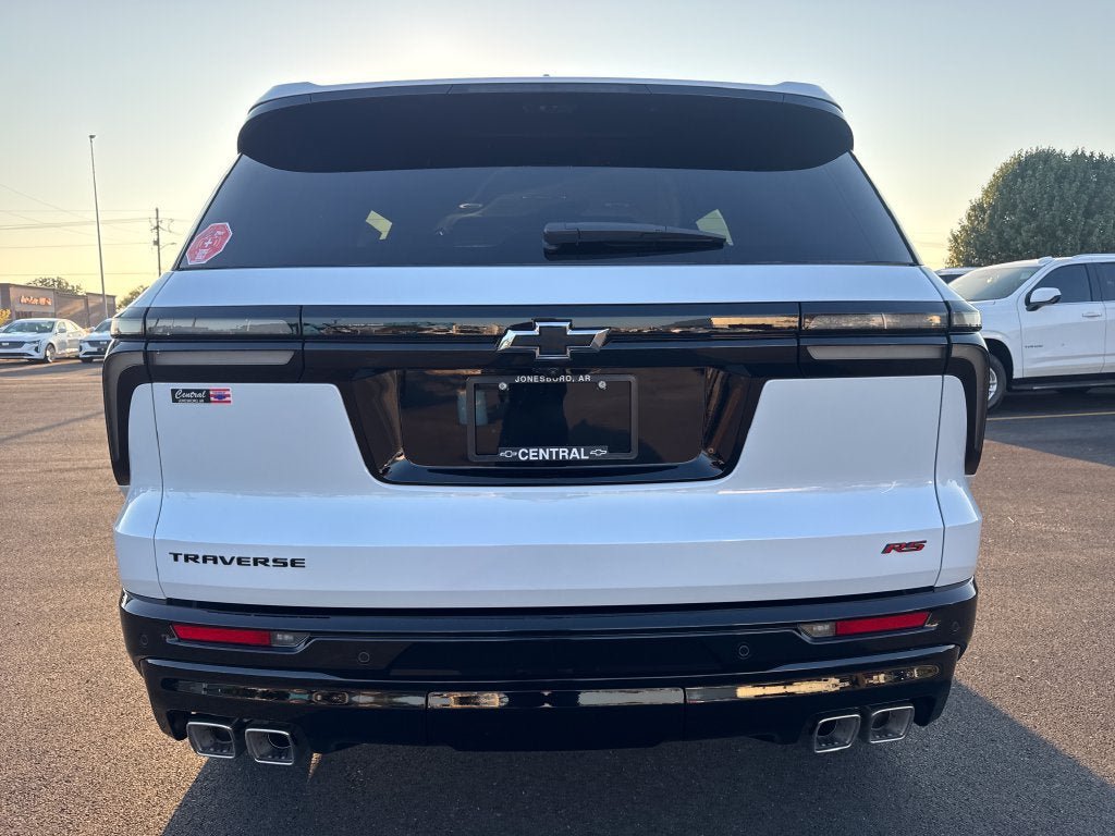 Used 2027 Chevrolet Traverse RS w/ LPO, Floor Liner Package FWD image 5