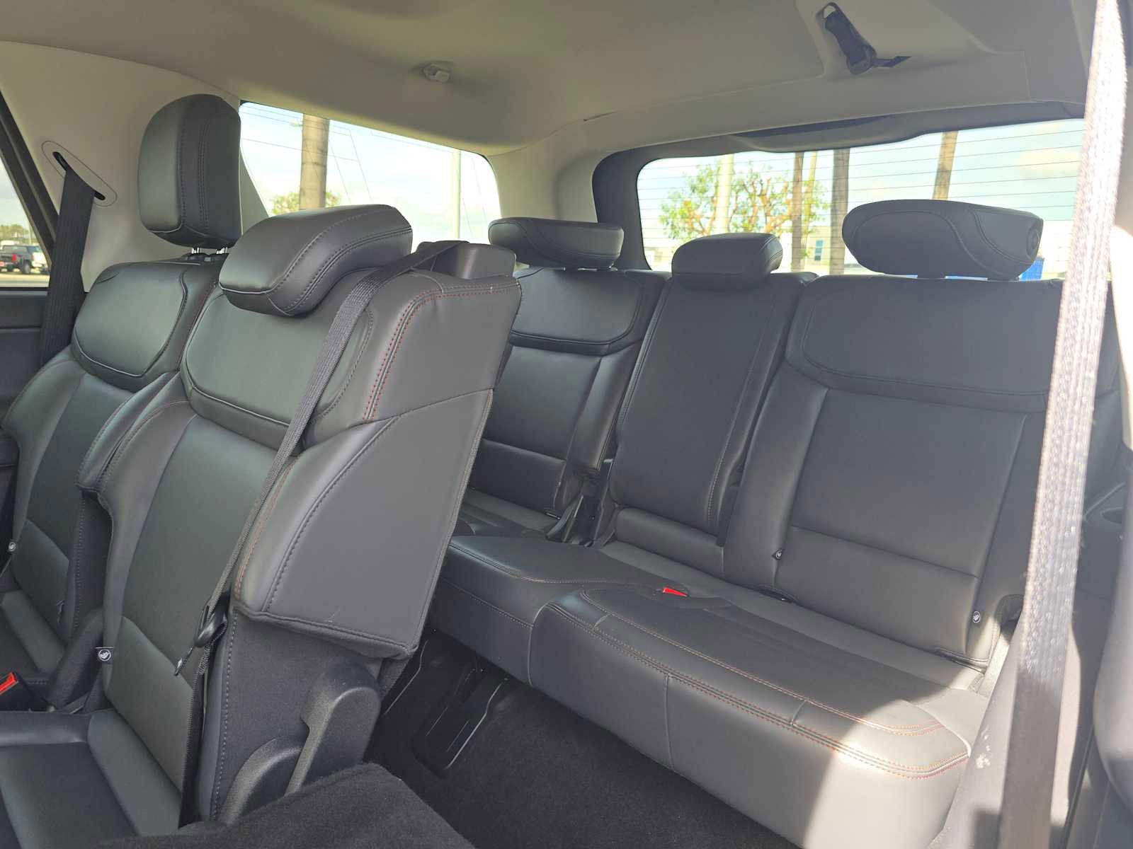 Used 2025 Ford Expedition Active AWD/4WD image 19