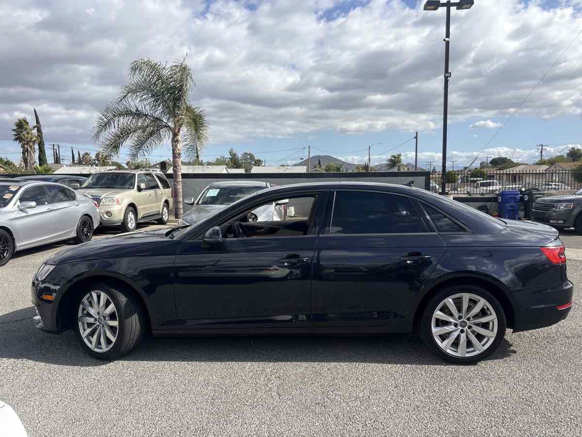 Used 2017 Audi A4 2.0T Ultra Premium w/ Convenience Package FWD image 2