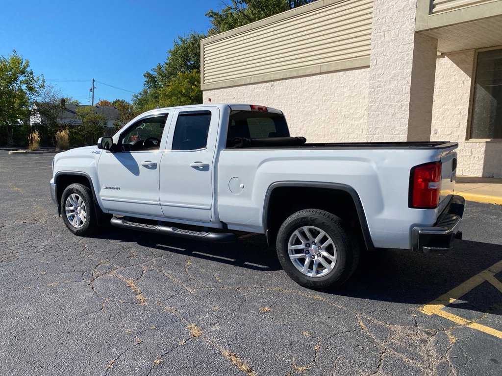 Used 2017 GMC Sierra 1500 SLE w/ SLE Value Package image 3