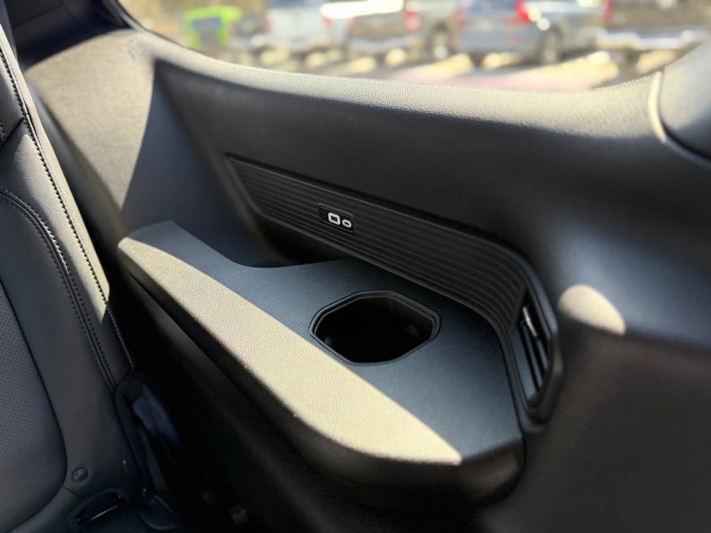 Used 2024 Jeep Wagoneer L Series II w/ Flexible Seating Group image 6