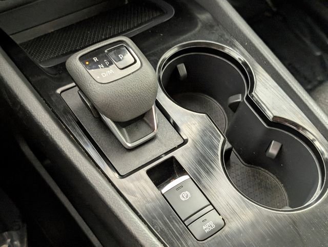 Used 2024 Nissan Rogue SV image 24