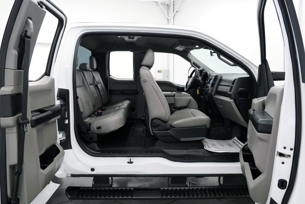 Used 2020 Ford F250 XL w/ Power Equipment Group AWD/4WD image 18