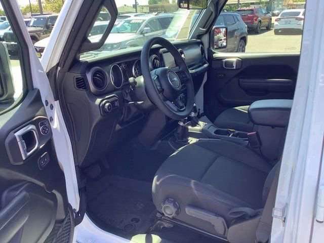 Used 2023 Jeep Wrangler Sport S image 7