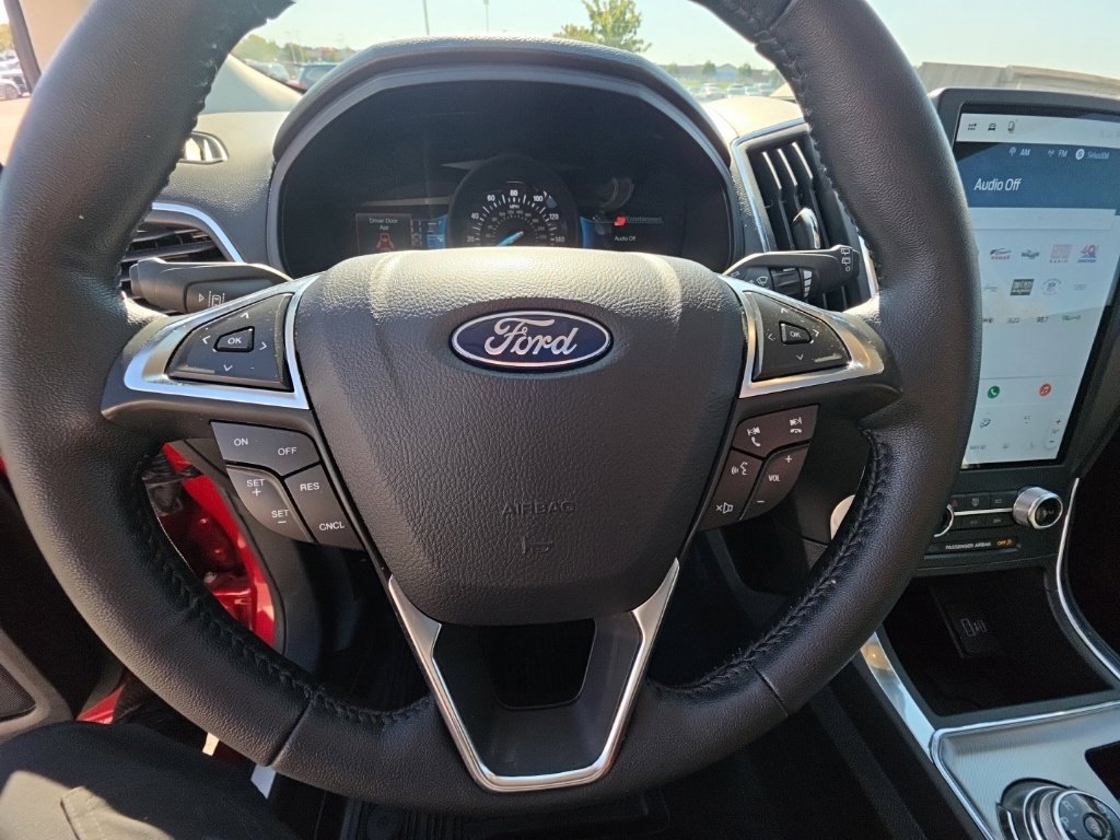 Used 2024 Ford Edge Titanium AWD/4WD image 17