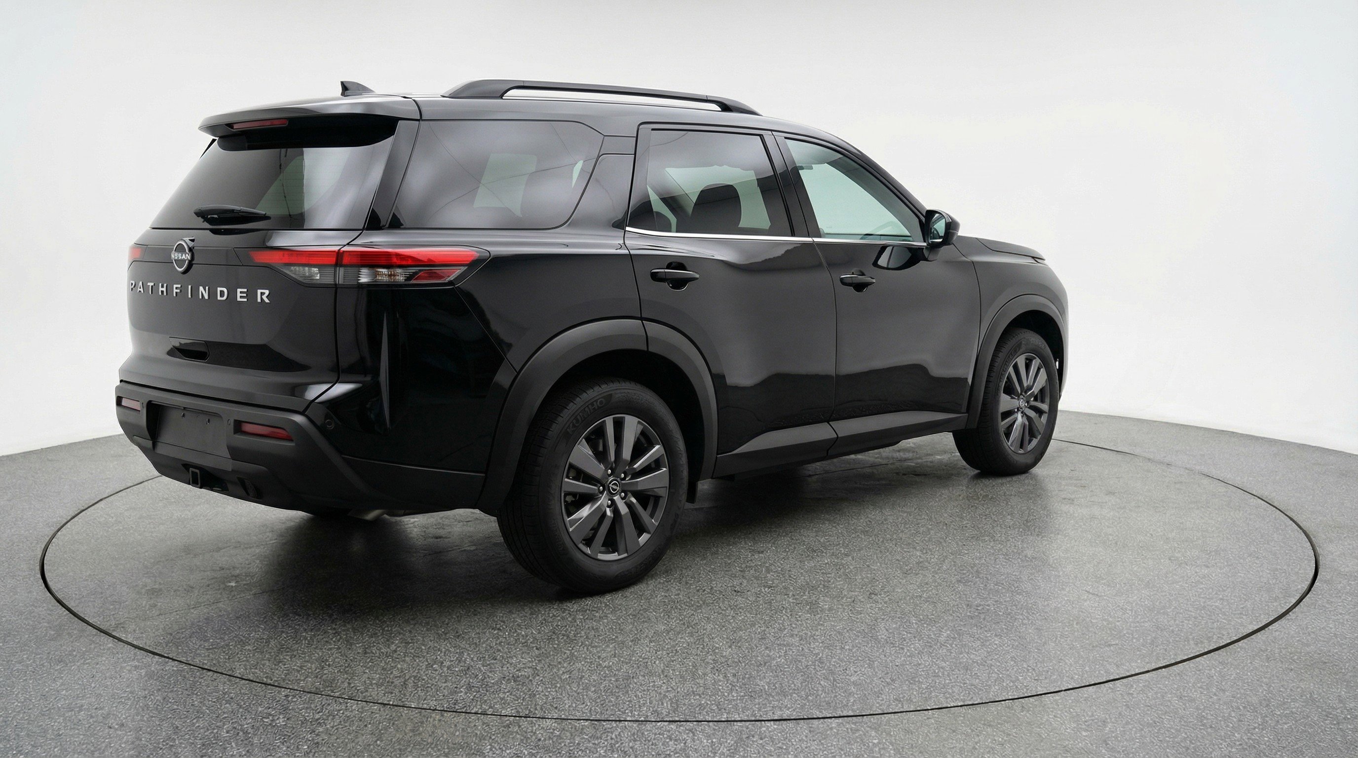 Used 2025 Nissan Pathfinder SV AWD/4WD image 9