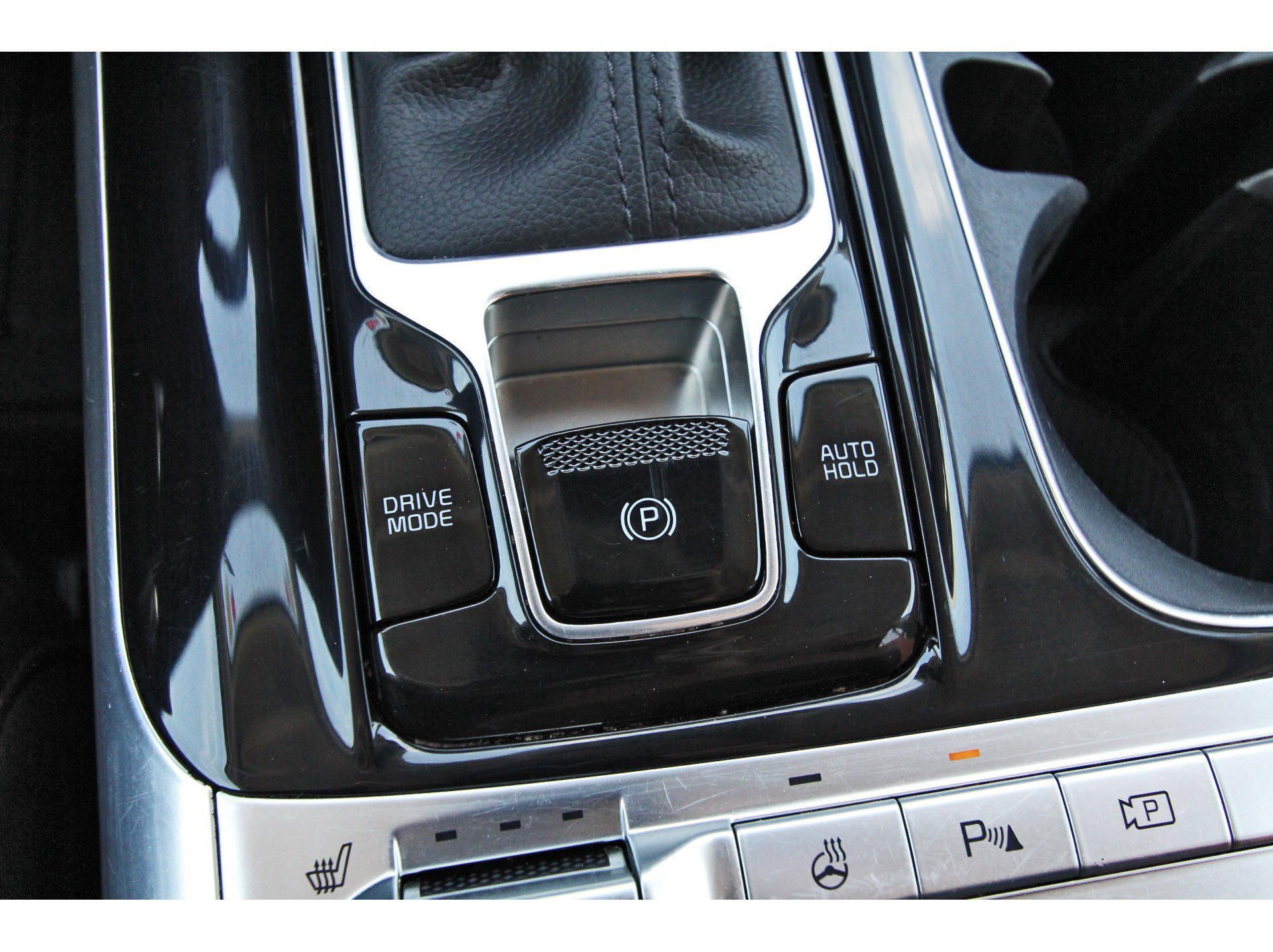Certified 2024 Kia Carnival SX Prestige FWD image 32
