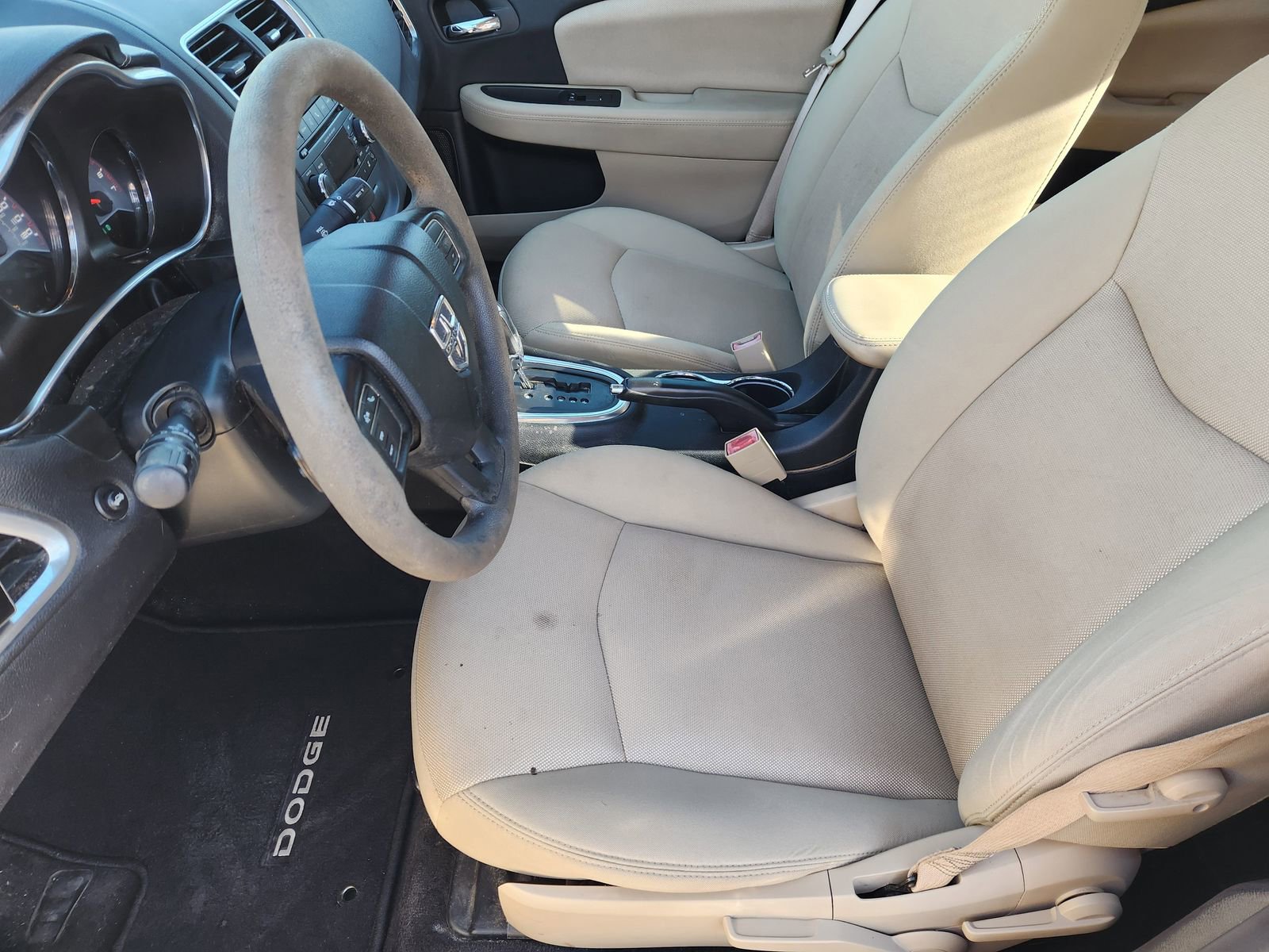 Used 2014 Dodge Avenger SE w/ Rallye Appearance Group image 16