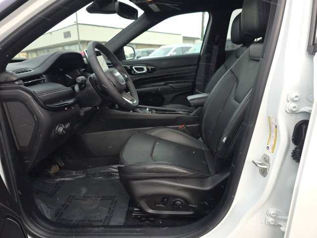 Used 2024 Jeep Compass Limited w/ Driver Assist Group I image 14