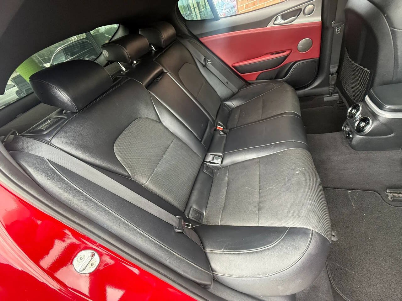 Used 2020 Kia Stinger GT1 AWD/4WD image 25