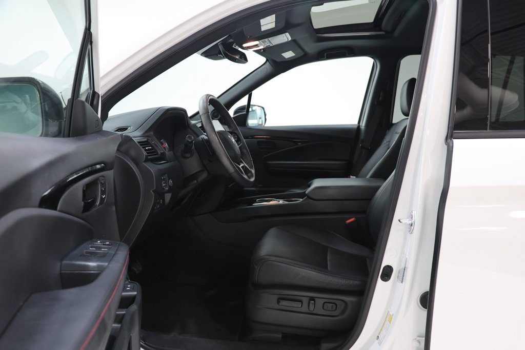 Used 2024 Honda Passport Black Edition image 19