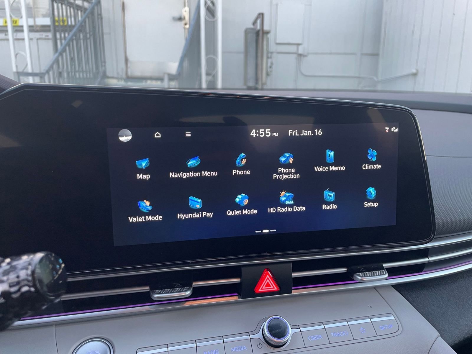 Used 2025 Hyundai Elantra Limited image 21