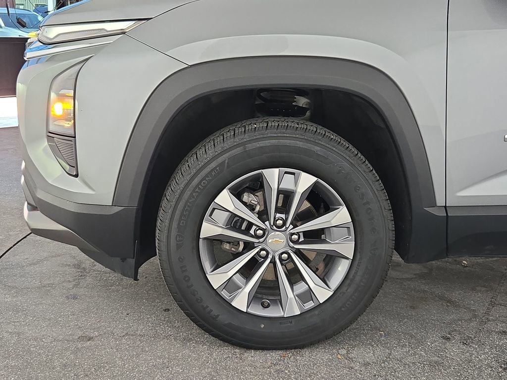 Used 2025 Chevrolet Equinox LT image 38