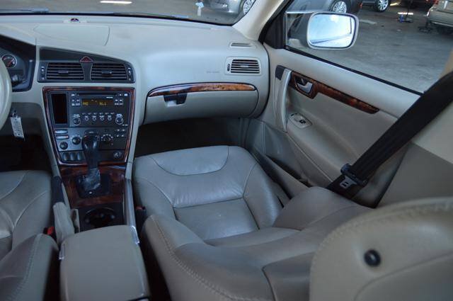 Used 2005 Volvo XC70 AWD/4WD image 50