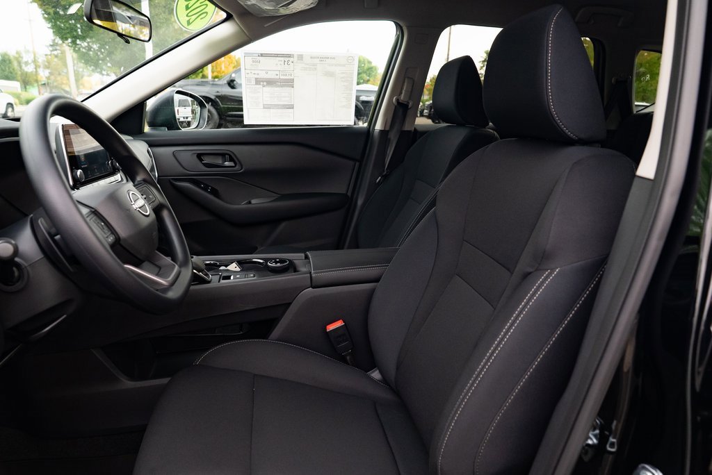 New 2026 Nissan Rogue S image 17