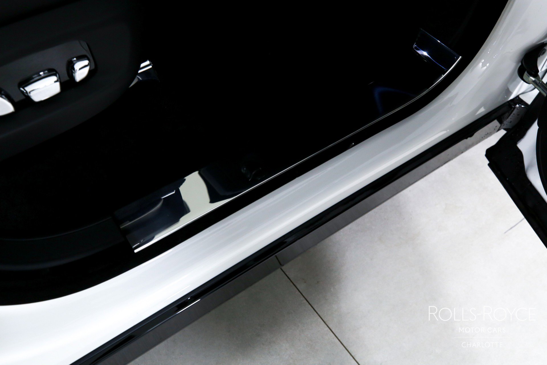 New 2026 Rolls-Royce Cullinan AWD/4WD image 38