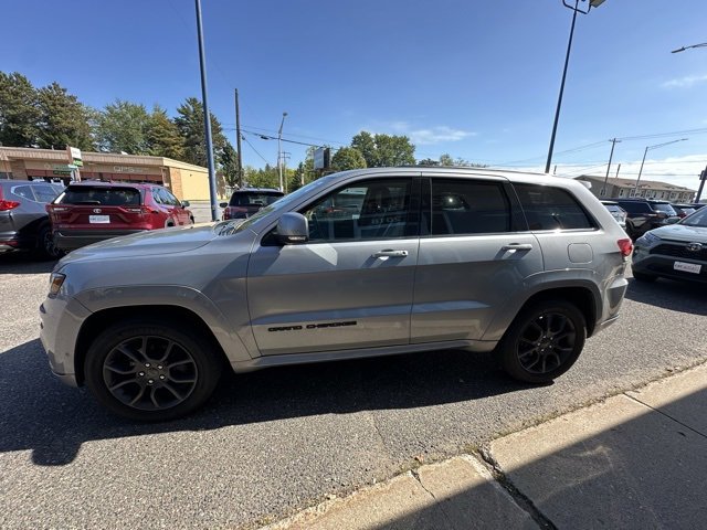 Used 2020 Jeep Grand Cherokee High Altitude image 2