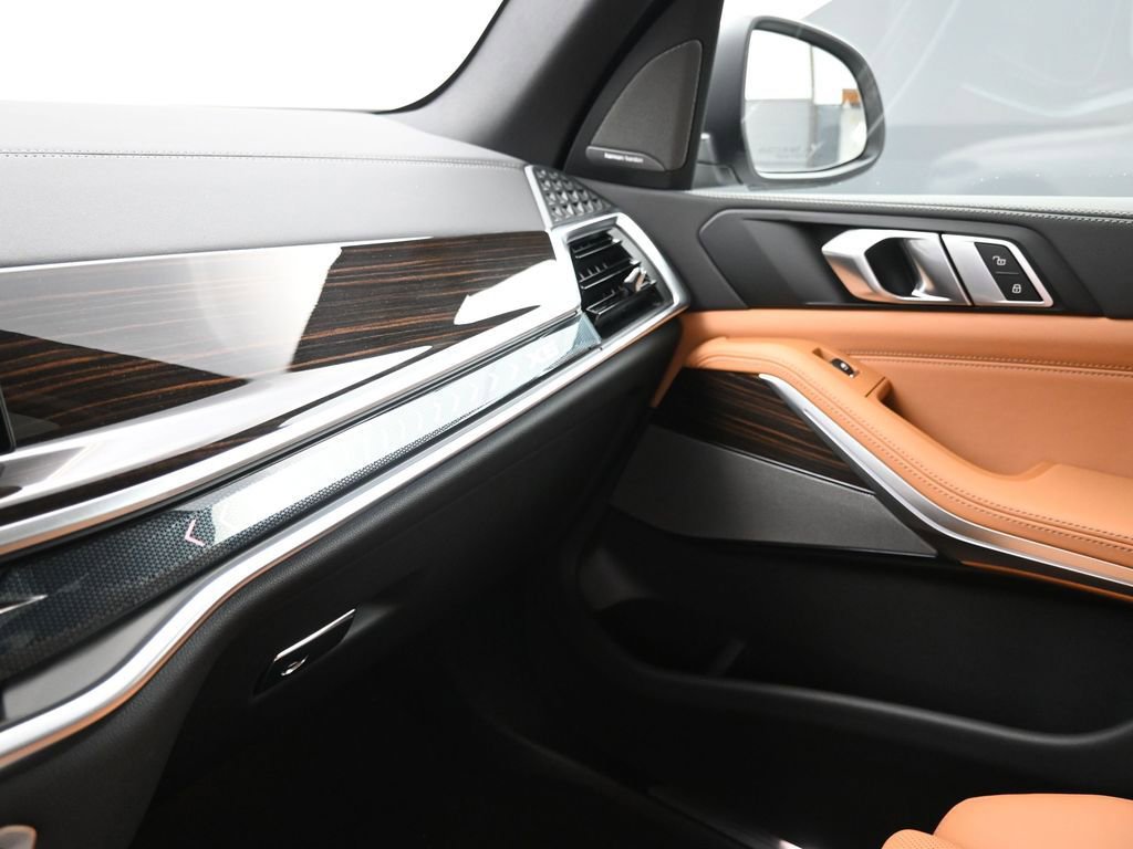 New 2026 BMW X5 xDrive50e AWD/4WD image 18