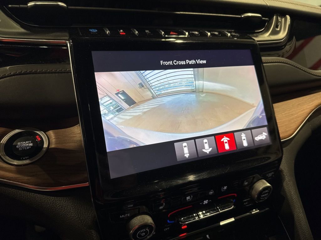 Used 2022 Jeep Grand Cherokee Summit w/ Luxury Tech Group V image 26