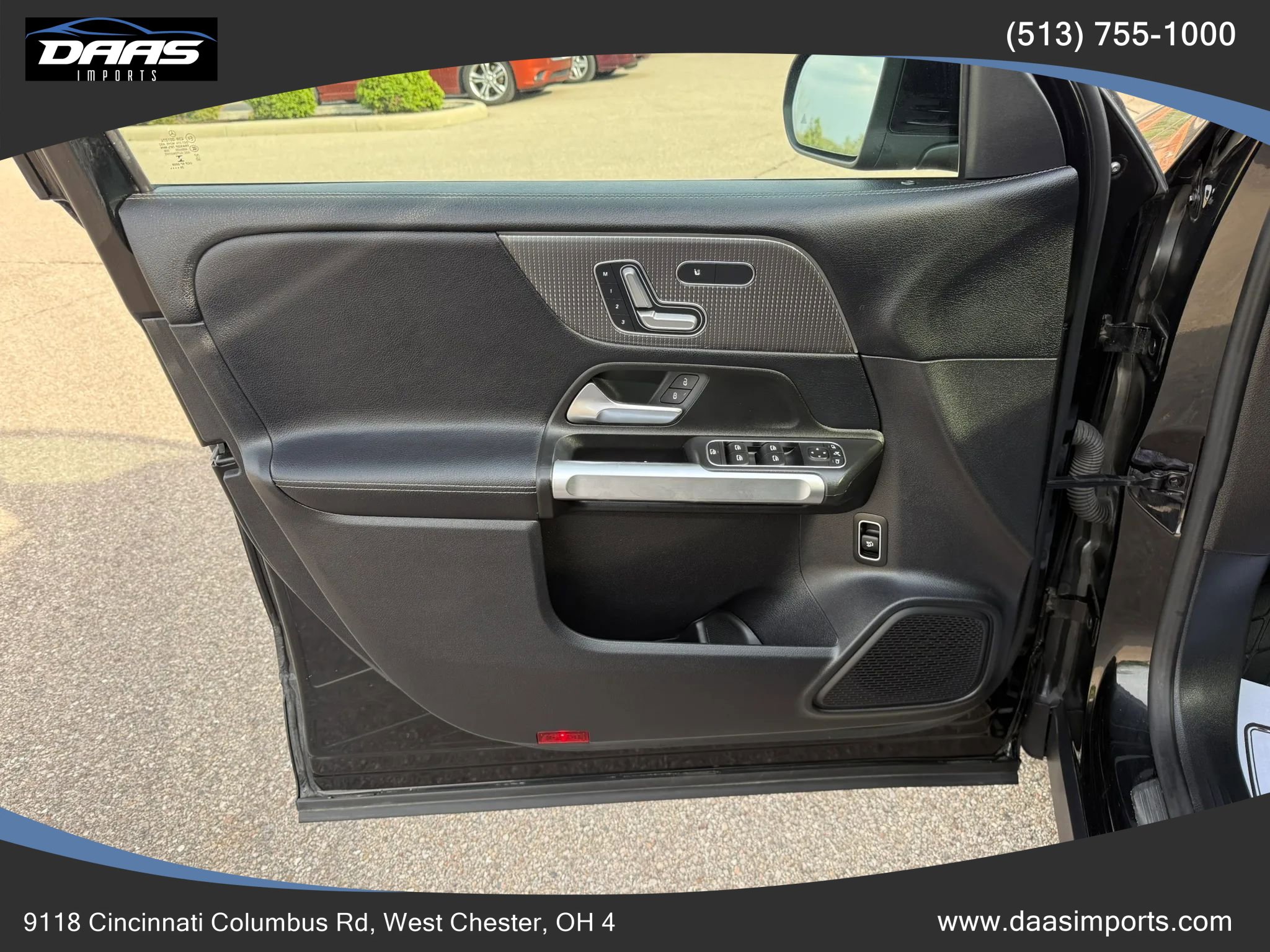 Used 2021 Mercedes-Benz GLB 250 4MATIC w/ Premium Package image 14