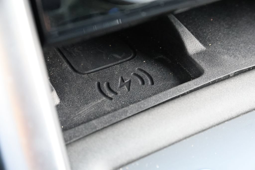 Used 2026 Land Rover Discovery Limited Edition AWD/4WD image 29