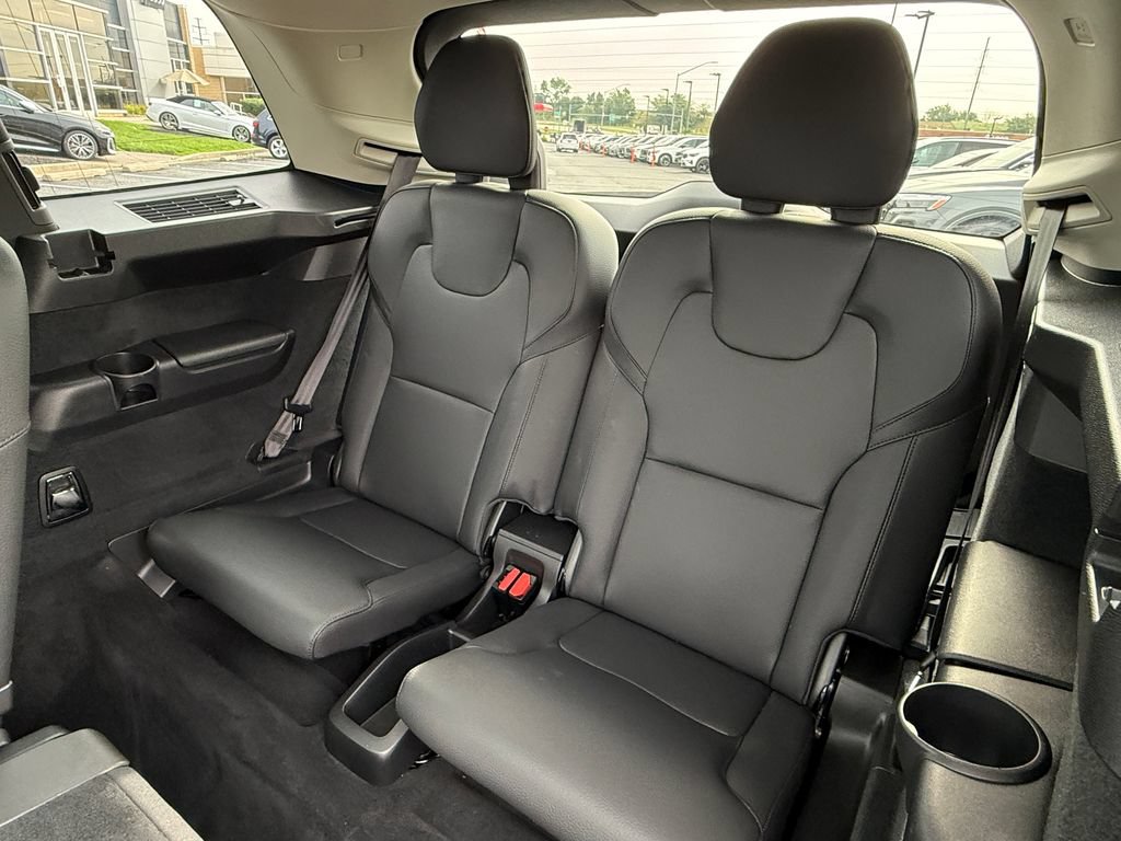Certified 2023 Volvo XC90 B6 Plus w/ Protection Package Premier AWD/4WD image 27